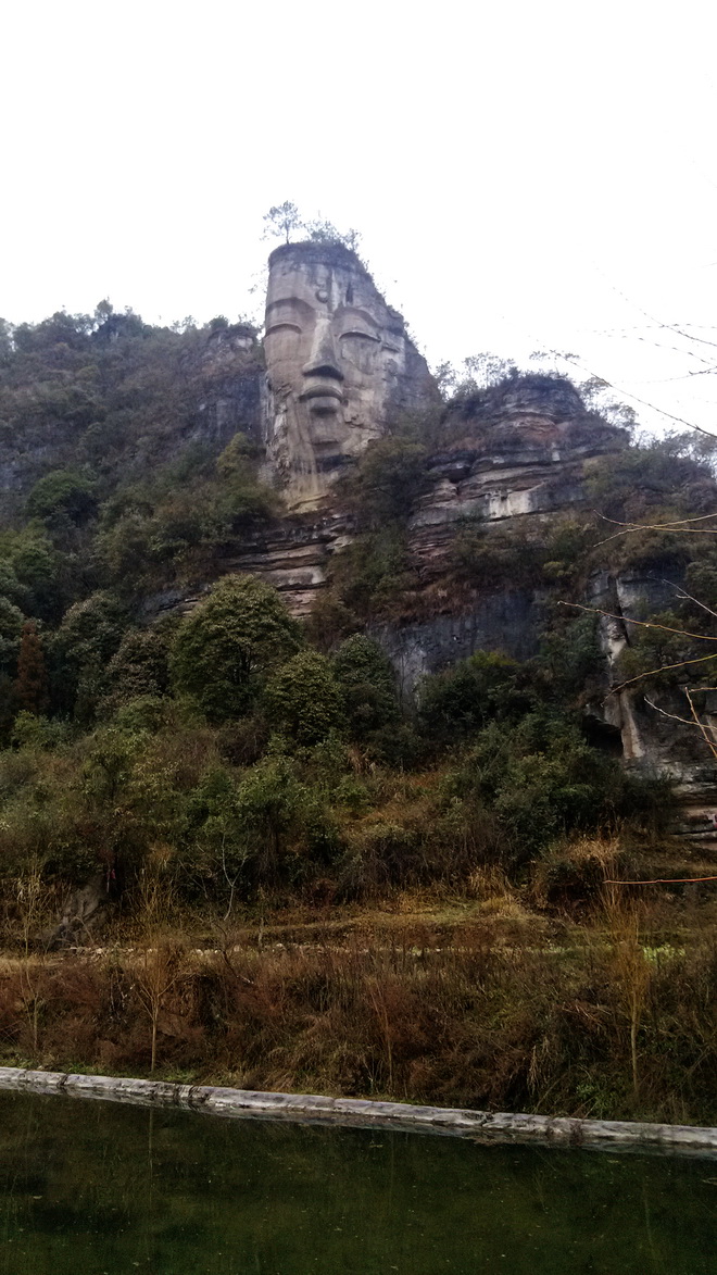 貴陽白云都拉營(yíng)下水大佛